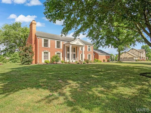 4057 Bur Oak Drive, Smithton, IL 62285