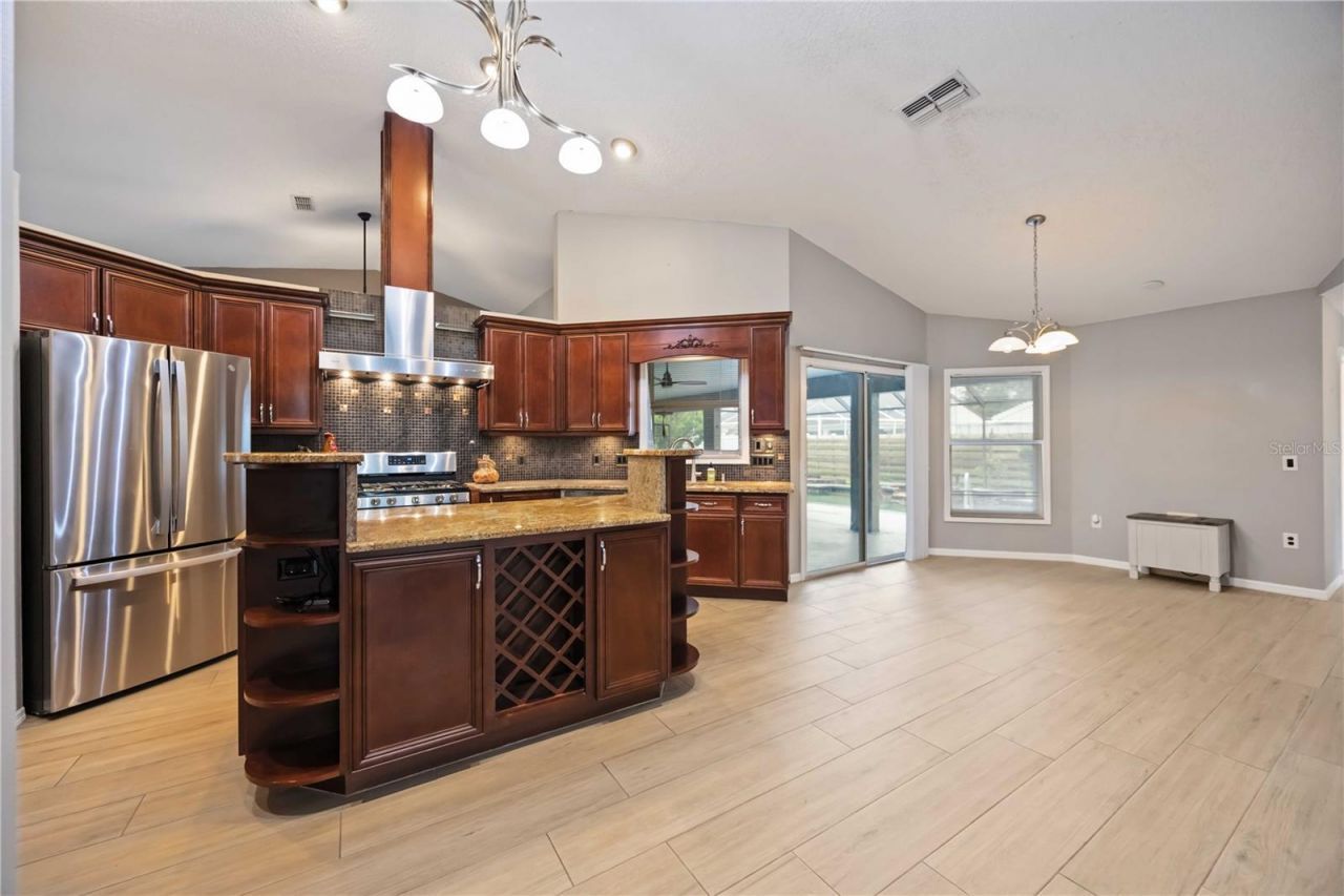 4518 Dover Street Circle E, Bradenton, FL 34203 Photo