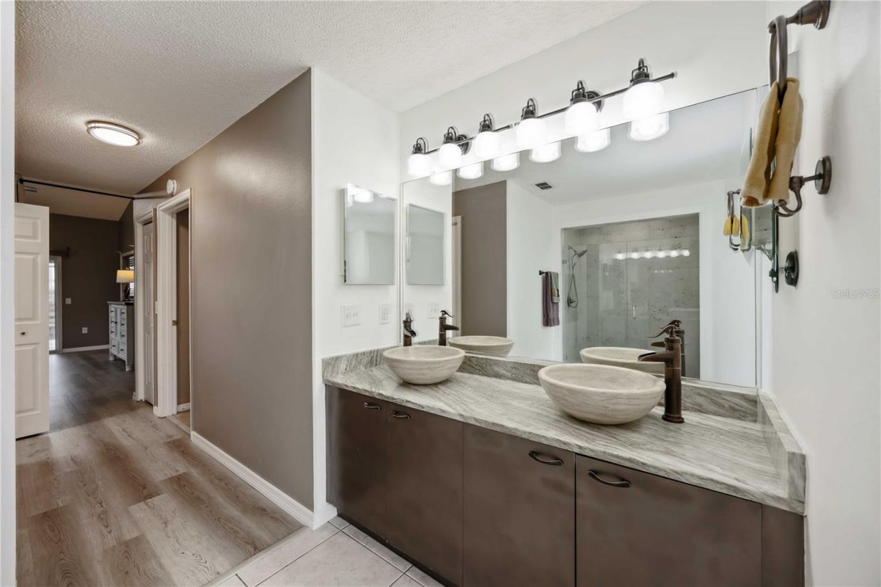 4518 Dover Street Circle E, Bradenton, FL 34203 Photo