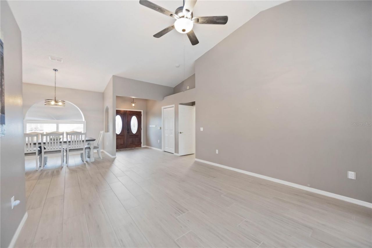 4518 Dover Street Circle E, Bradenton, FL 34203 Photo