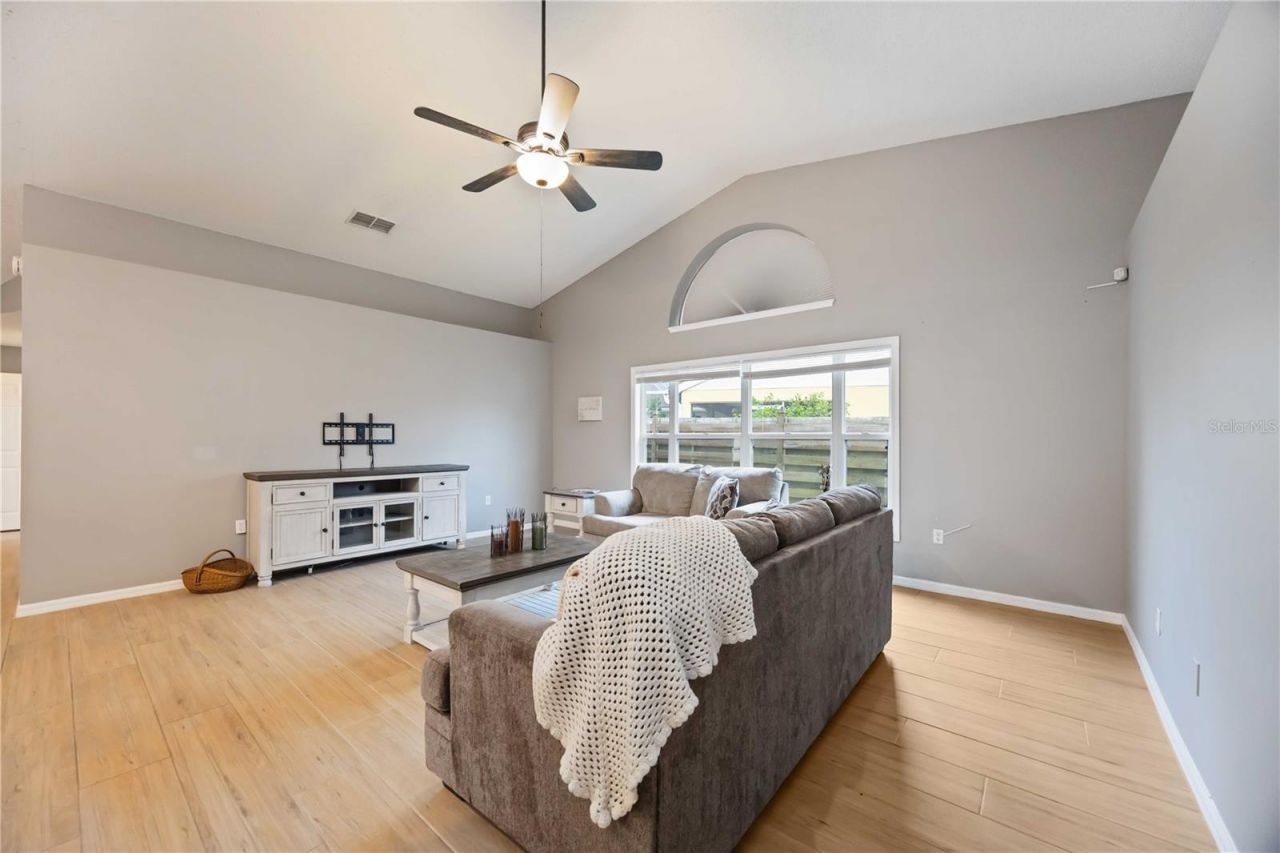 4518 Dover Street Circle E, Bradenton, FL 34203 Photo