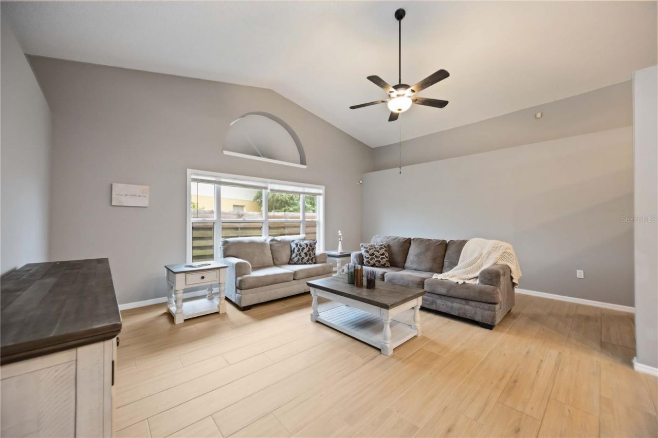 4518 Dover Street Circle E, Bradenton, FL 34203 Photo