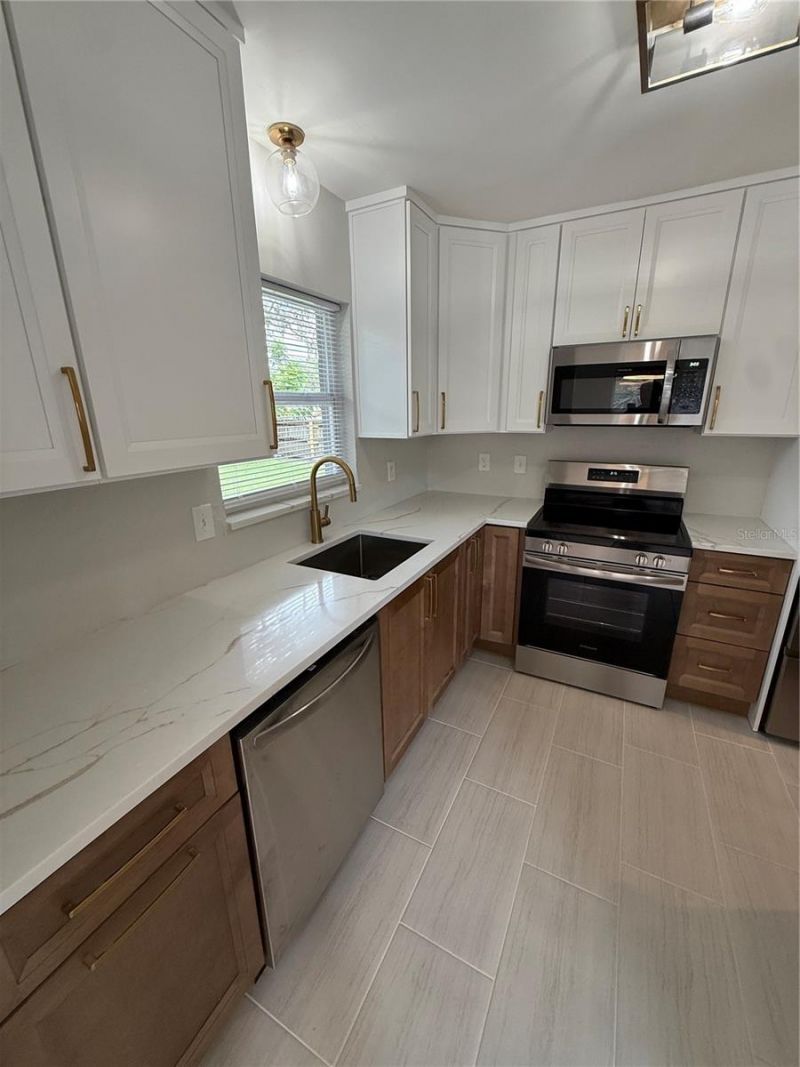 3135 Alta Vista Street, Sarasota, FL 34237 Photo