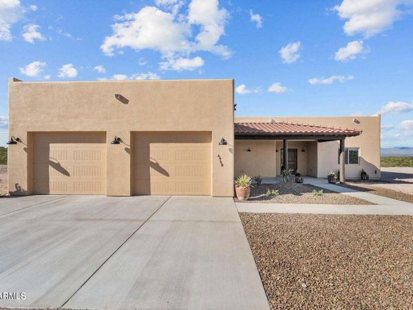 4950 Black Mountain Road, Wickenburg, AZ 85390