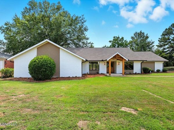 143 Rolling Meadows Drive, Jackson, MS 39211