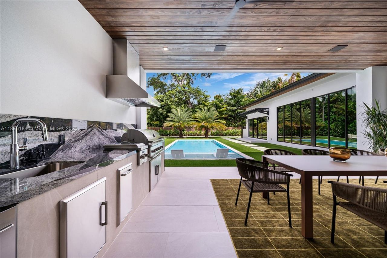 12820 SW 80th Ave, Pinecrest, FL 33156 Photo