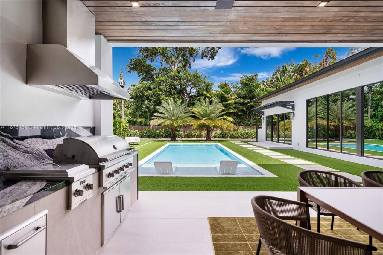 12820 SW 80th Ave, Pinecrest, FL 33156 Photo