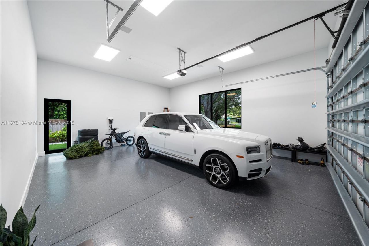 12820 SW 80th Ave, Pinecrest, FL 33156 Photo