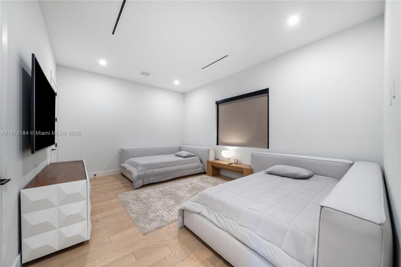 12820 SW 80th Ave, Pinecrest, FL 33156 Photo