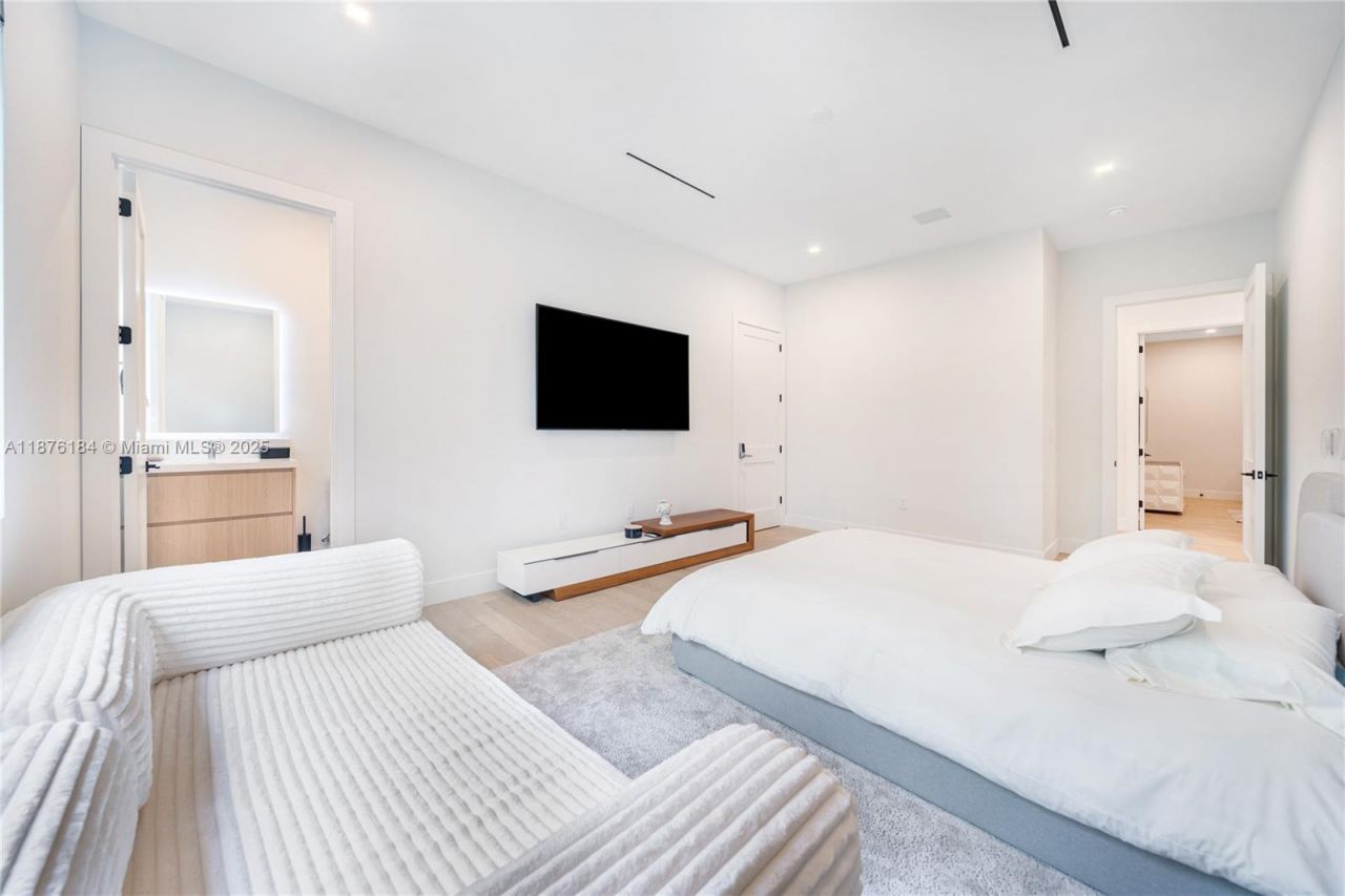 12820 SW 80th Ave, Pinecrest, FL 33156 Photo