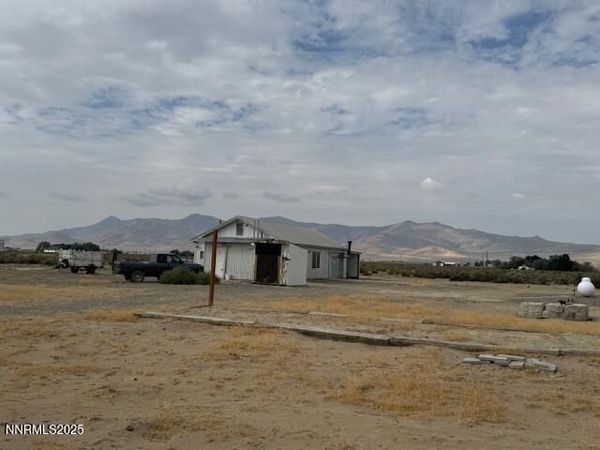 5415 Springfield Rd, Winnemucca, NV 89445