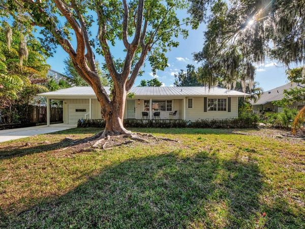 1726 FLOYD STREET, SARASOTA, FL 34239