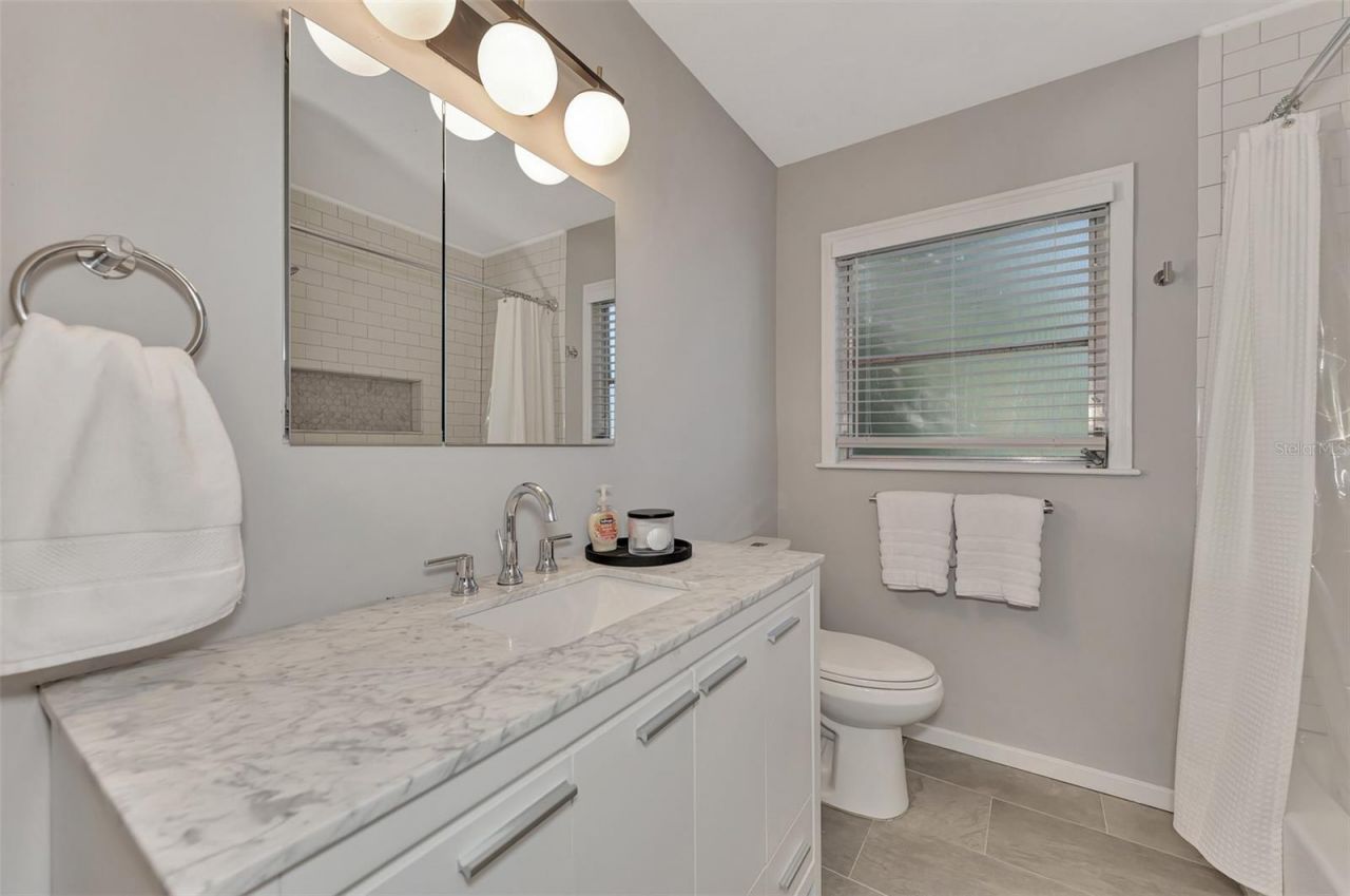 1726 Floyd Street, Sarasota, FL 34239 Photo