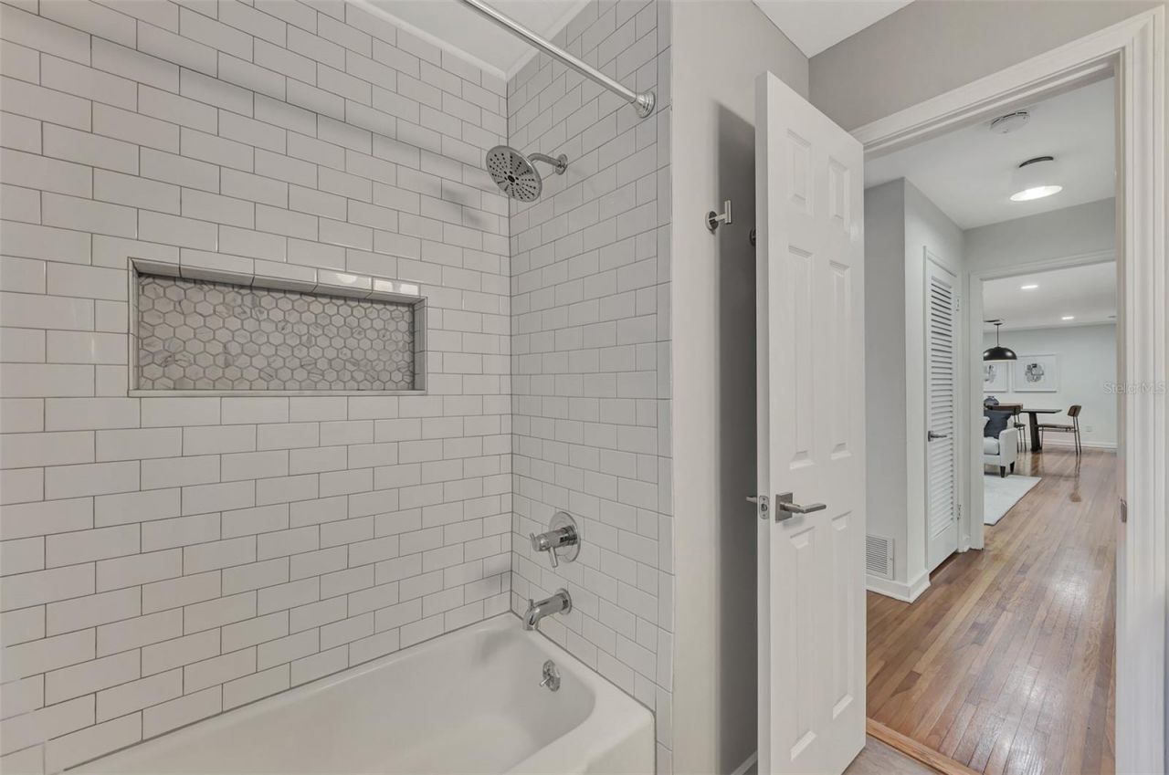 1726 Floyd Street, Sarasota, FL 34239 Photo