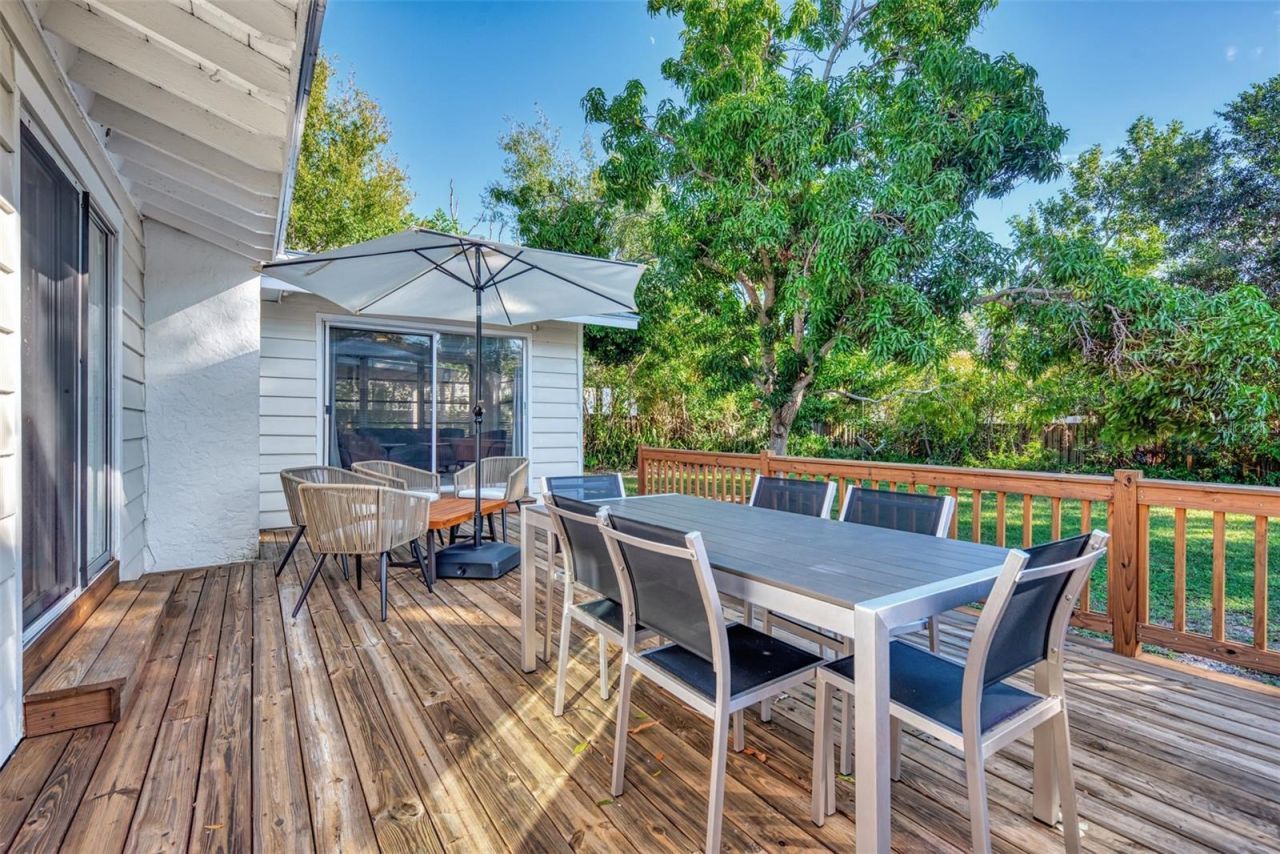 1726 Floyd Street, Sarasota, FL 34239 Photo