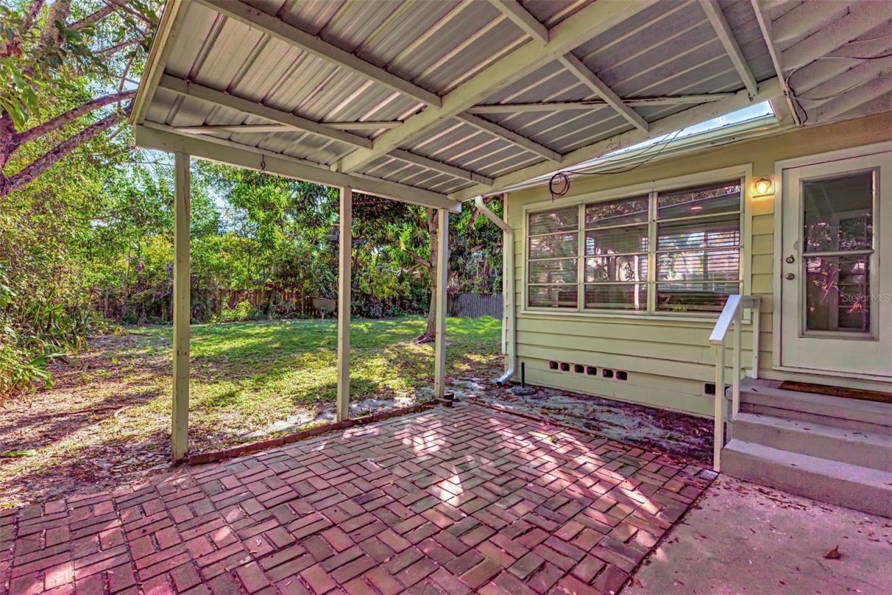 1726 Floyd Street, Sarasota, FL 34239 Photo