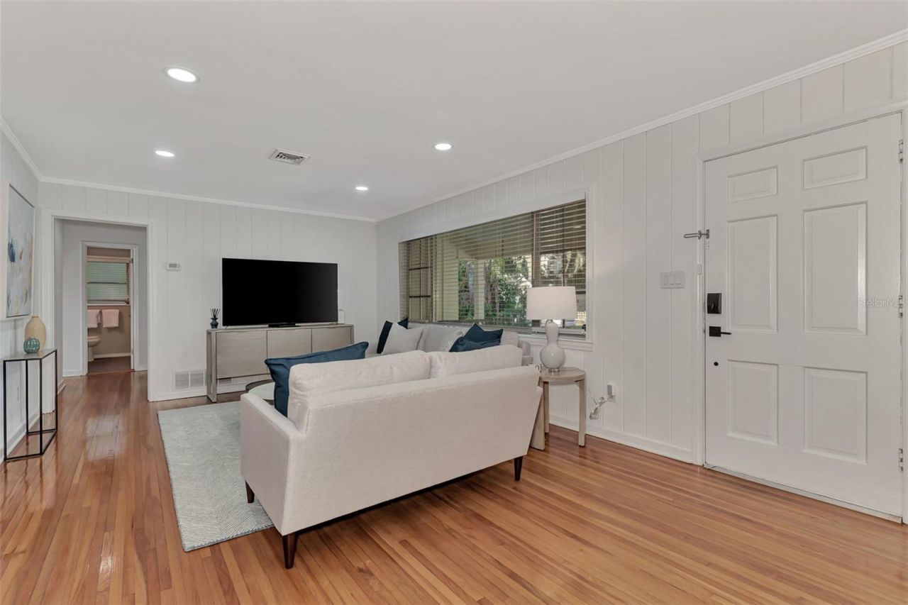 1726 Floyd Street, Sarasota, FL 34239 Photo