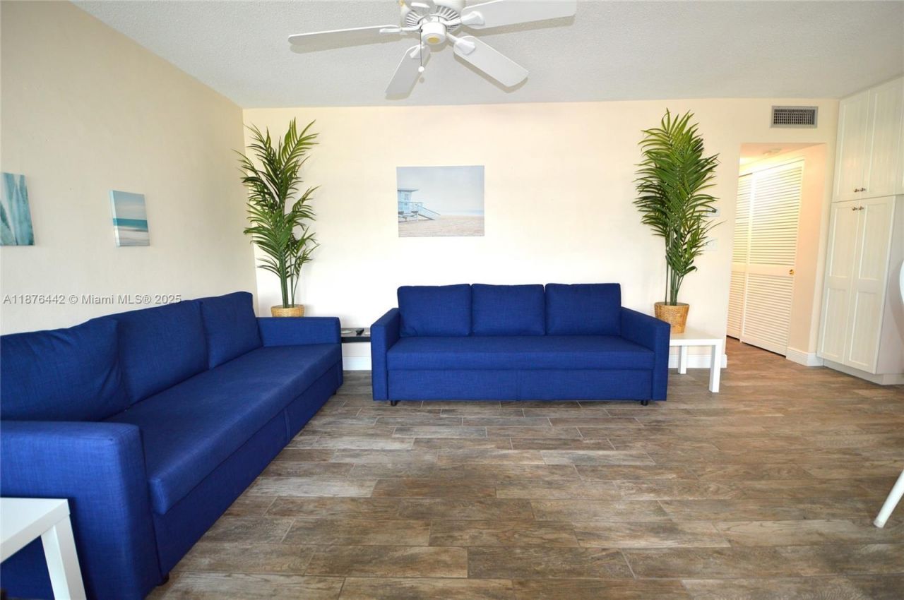 1451 N 12th Ct, Unit 8B, Hollywood, FL 33019 Photo