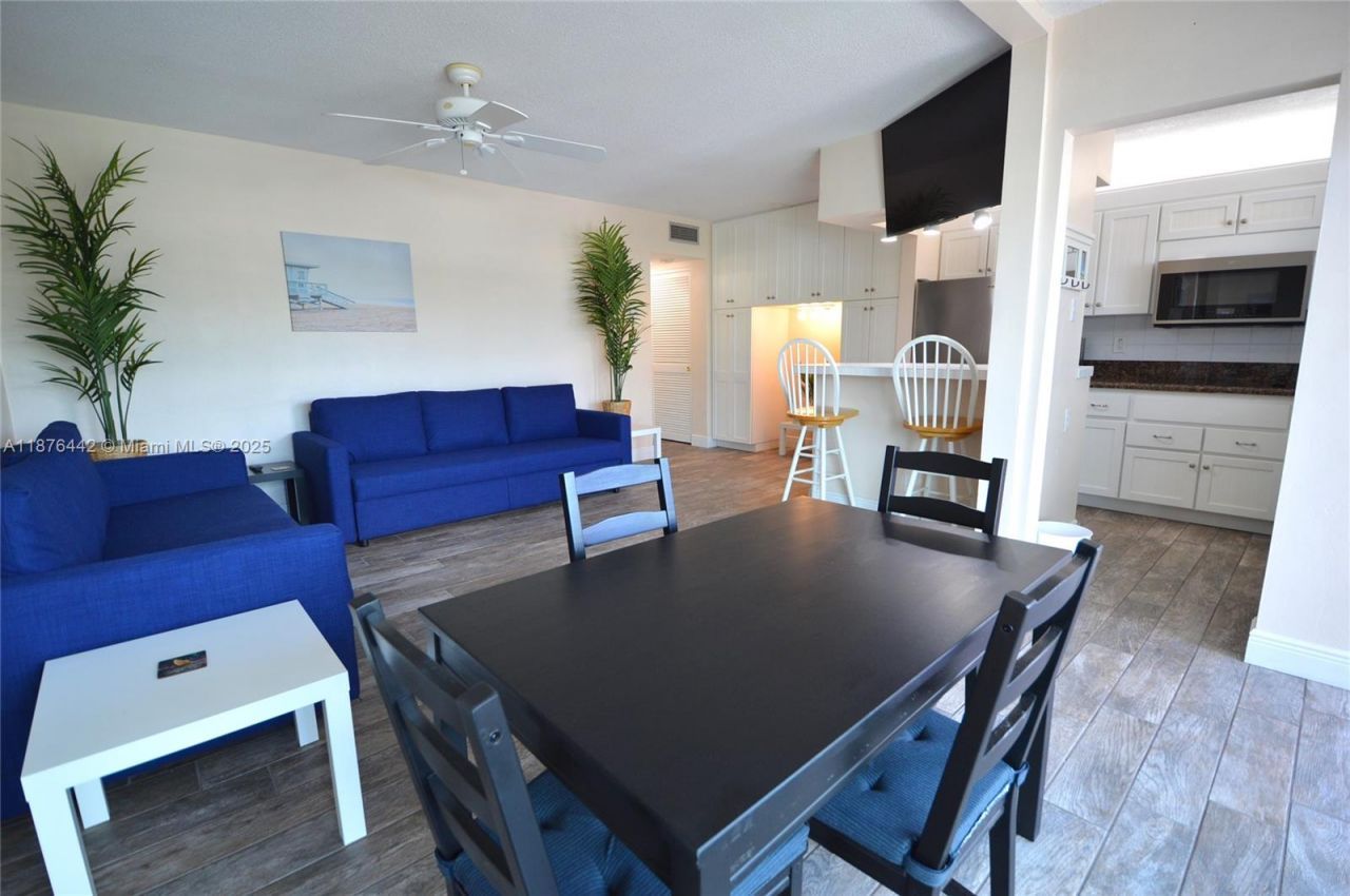 1451 N 12th Ct, Unit 8B, Hollywood, FL 33019 Photo