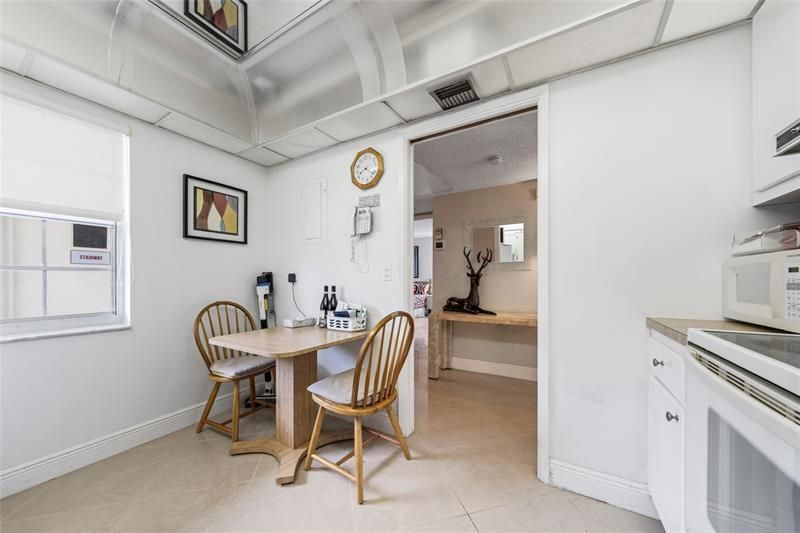 3960 Oaks Clubhouse Drive, Unit 312, Pompano Beach, FL 33069 Photo