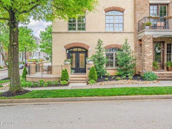 9447 Clingmans Dome Drive, Knoxville, TN 37922