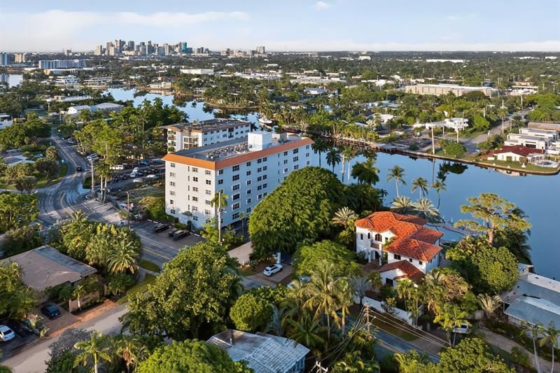 1881 Middle River Dr, Unit 301, Fort Lauderdale, FL 33305 Photo