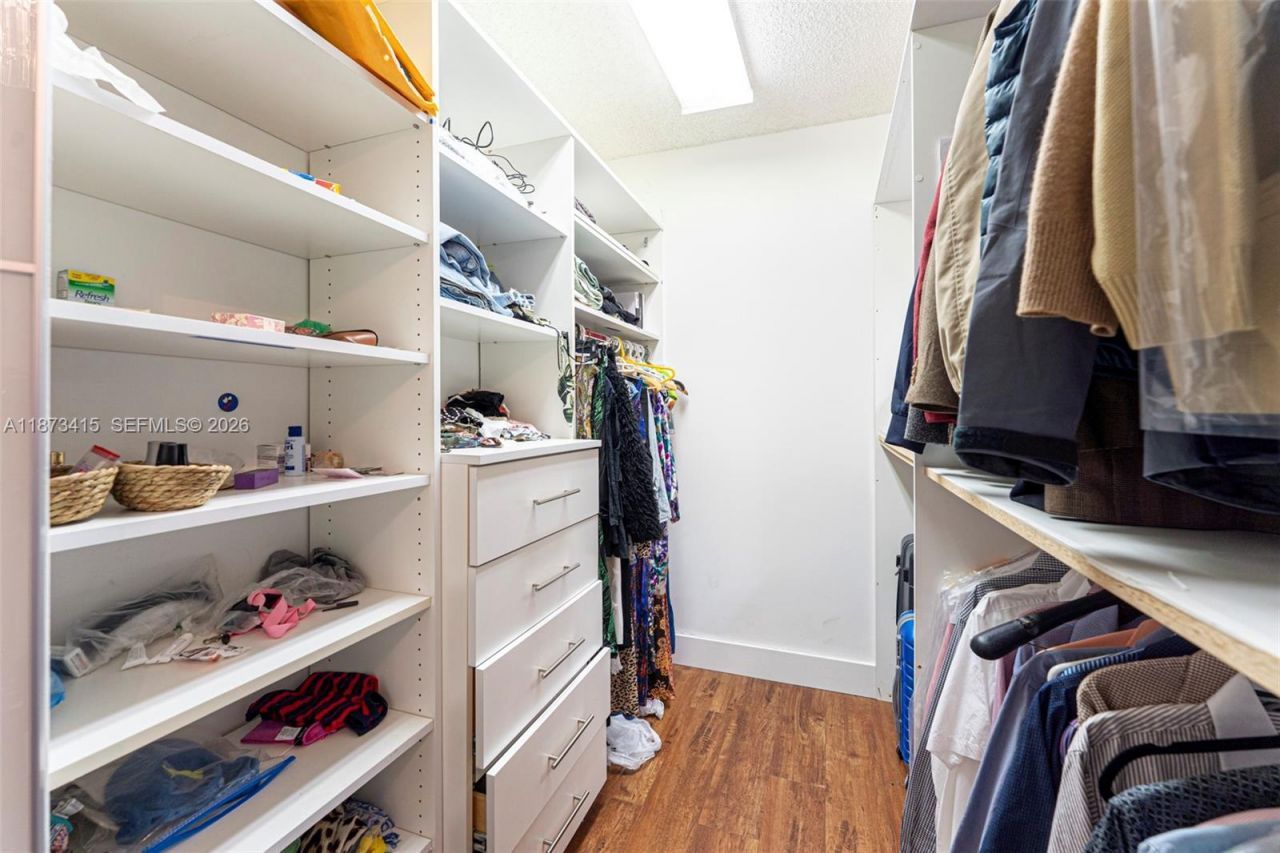 3640 Yacht Club Dr, Unit 305, Aventura, FL 33180 Photo