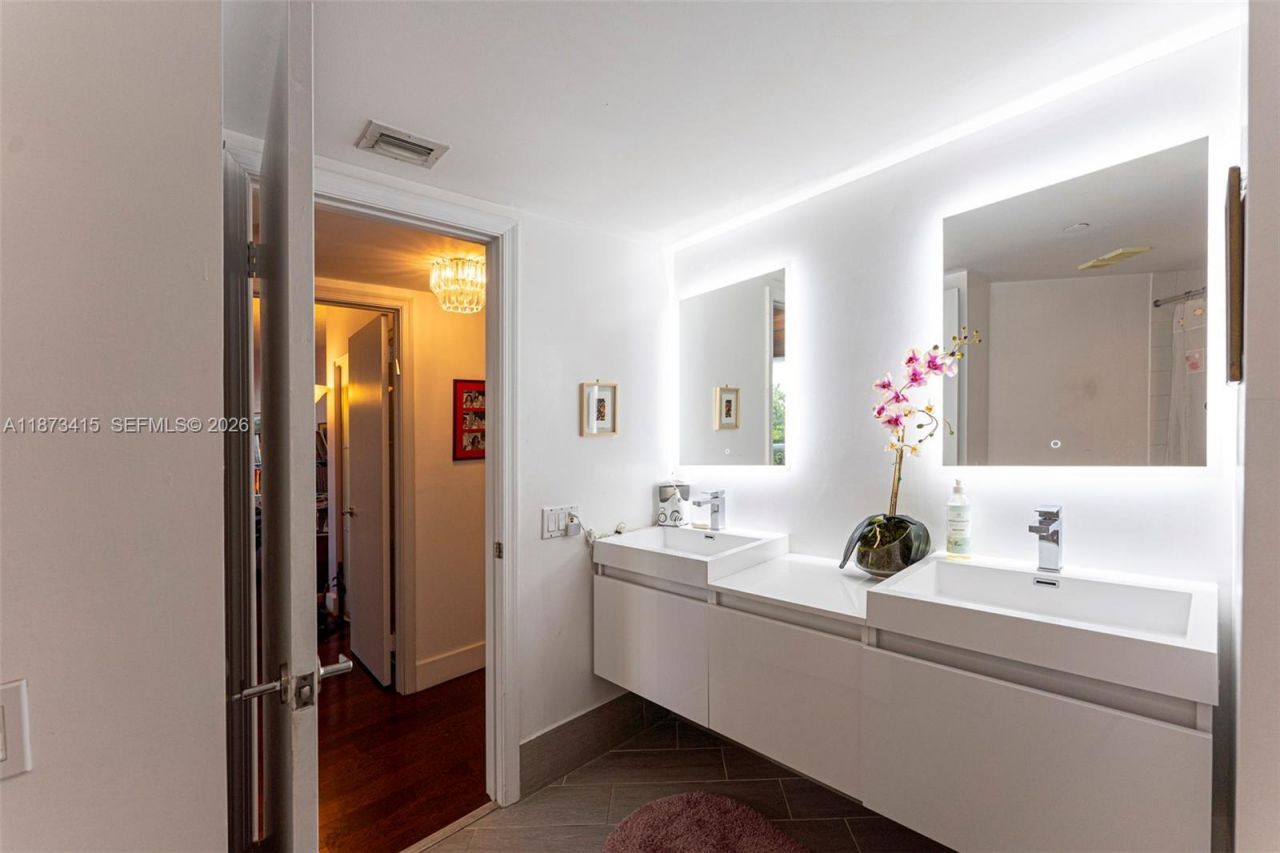 3640 Yacht Club Dr, Unit 305, Aventura, FL 33180 Photo