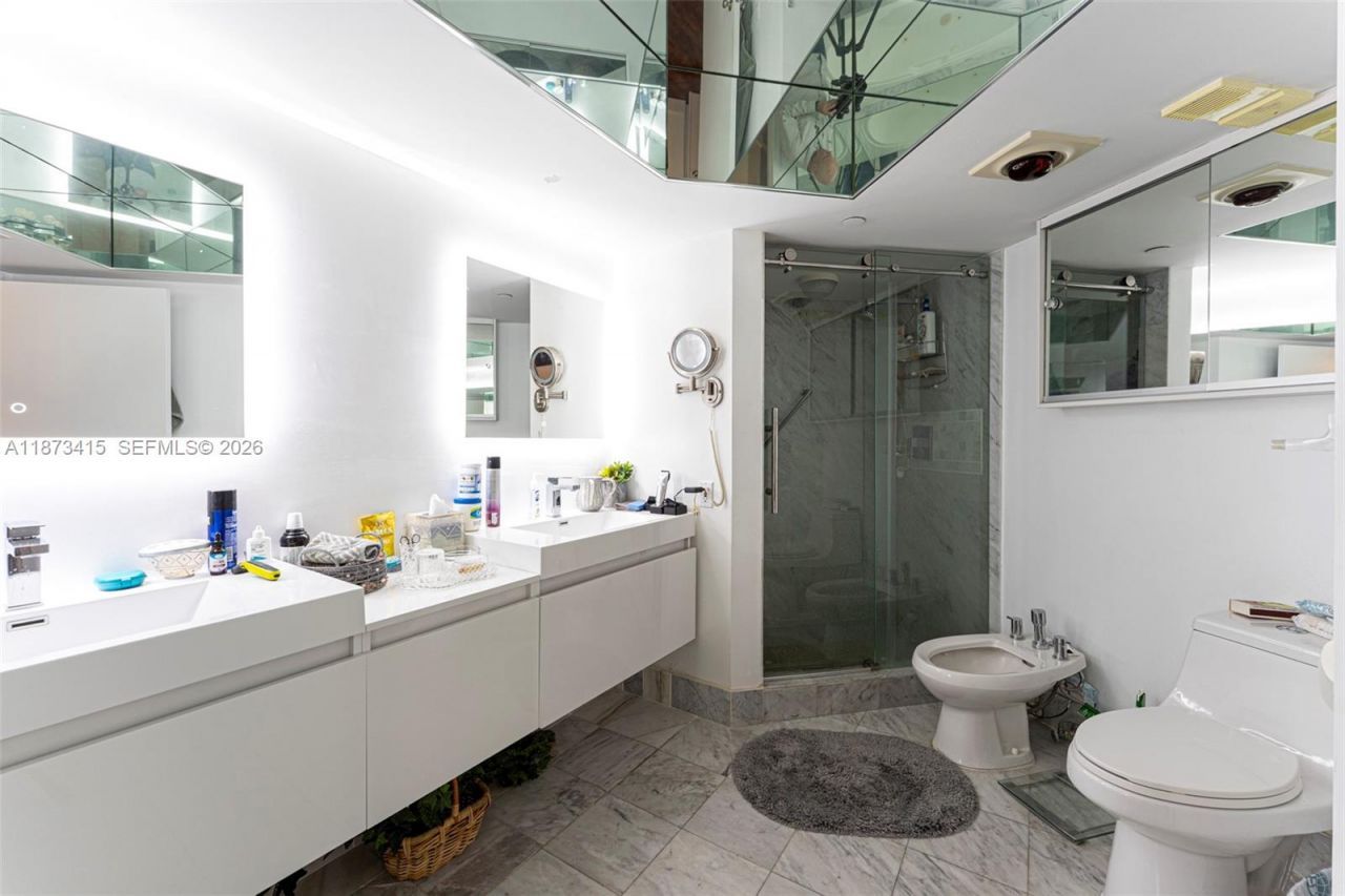 3640 Yacht Club Dr, Unit 305, Aventura, FL 33180 Photo