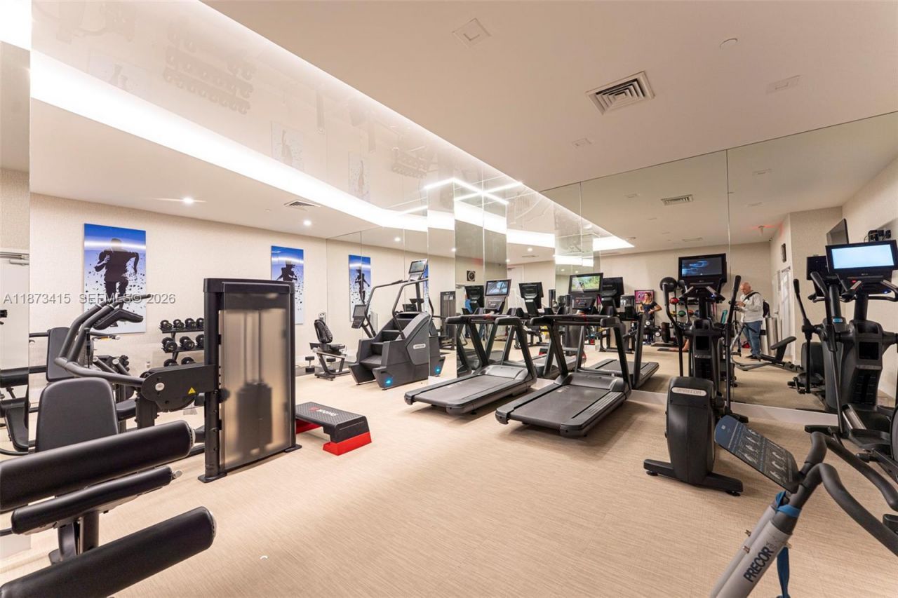 3640 Yacht Club Dr, Unit 305, Aventura, FL 33180 Photo