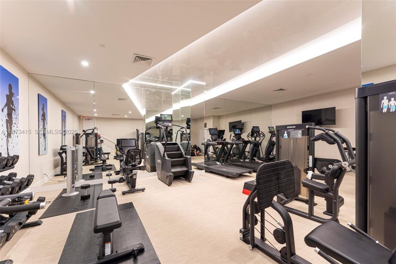 3640 Yacht Club Dr, Unit 305, Aventura, FL 33180 Photo