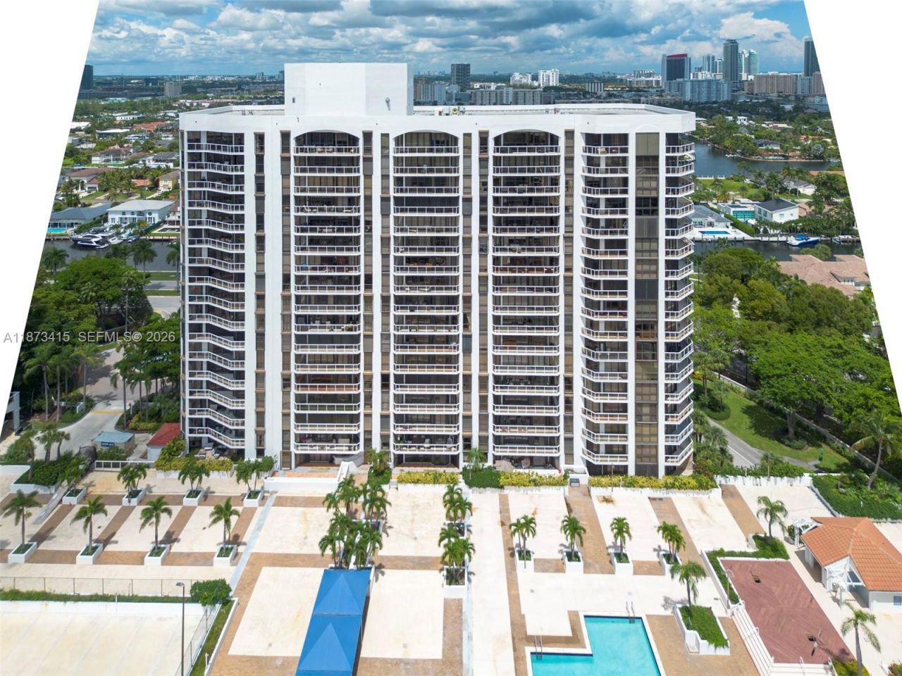 3640 Yacht Club Dr, Unit 305, Aventura, FL 33180 Photo