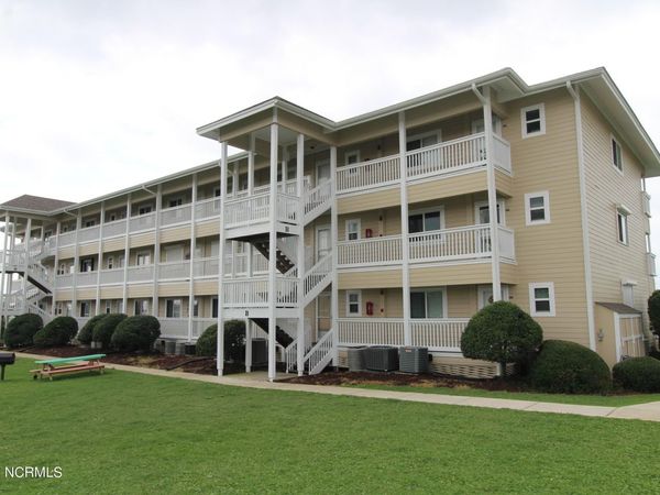 650 Cedar Point Boulevard, Unit B27, Cedar Point, NC 28584