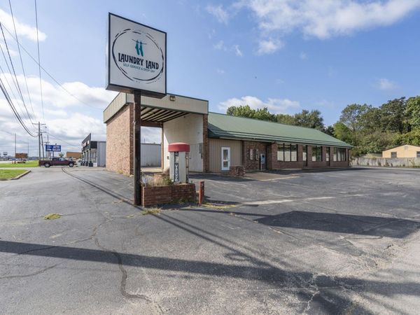 1711 Porter Wagoner Boulevard, West Plains, MO 65775