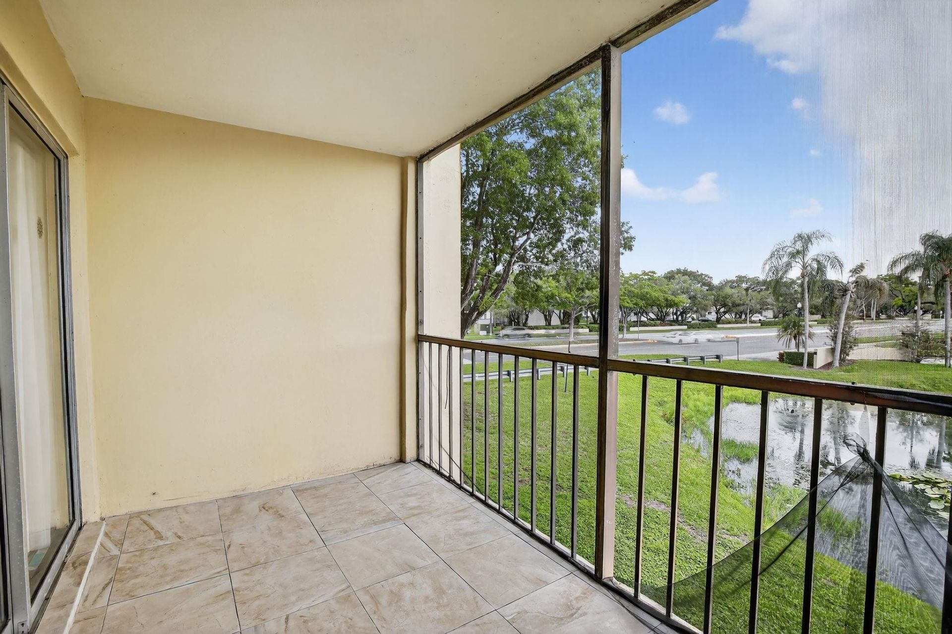 3905 N Nob Hill Road, Unit 201, Sunrise, FL 33351 Photo