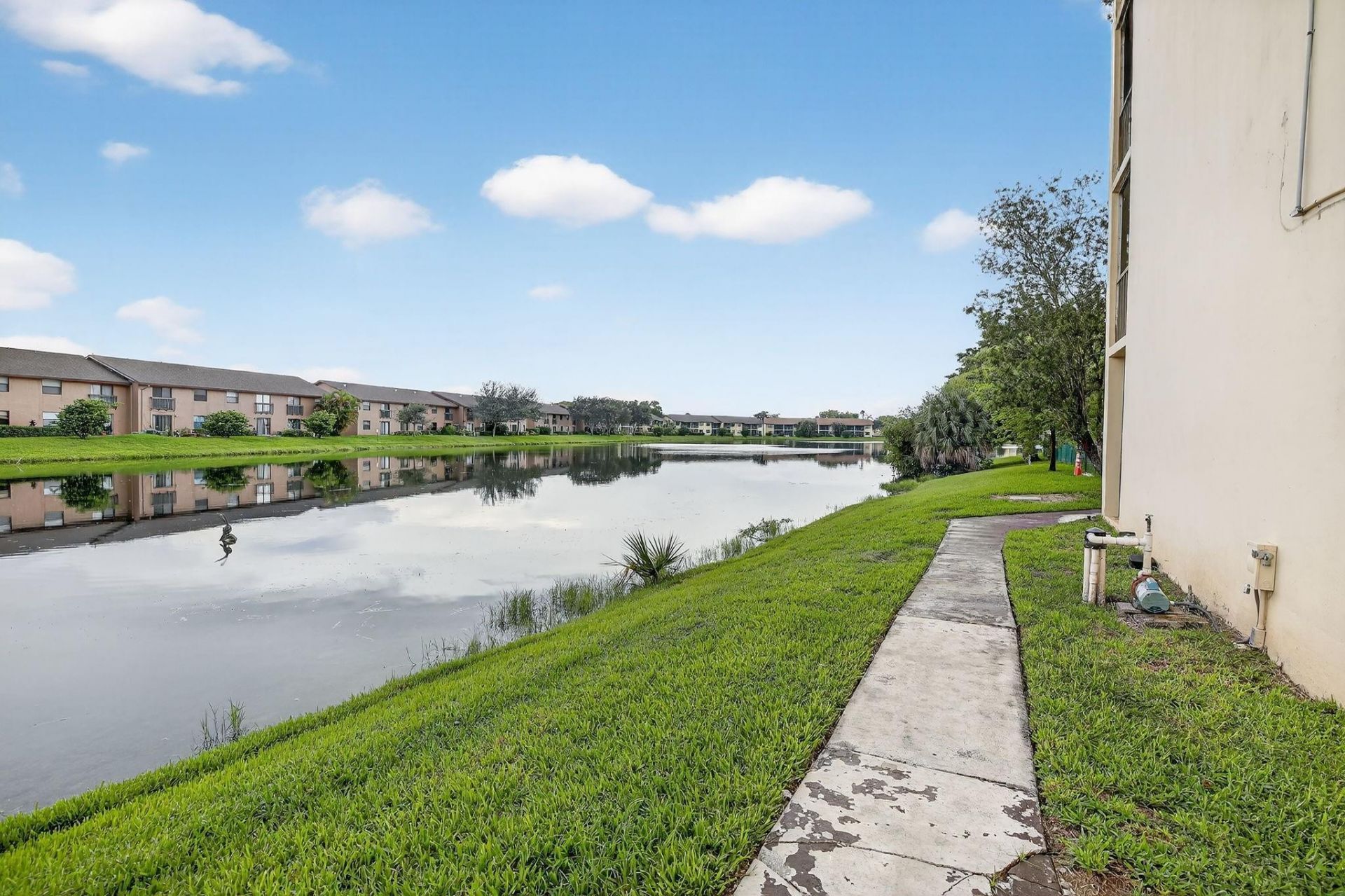 3905 N Nob Hill Road, Unit 201, Sunrise, FL 33351 Photo