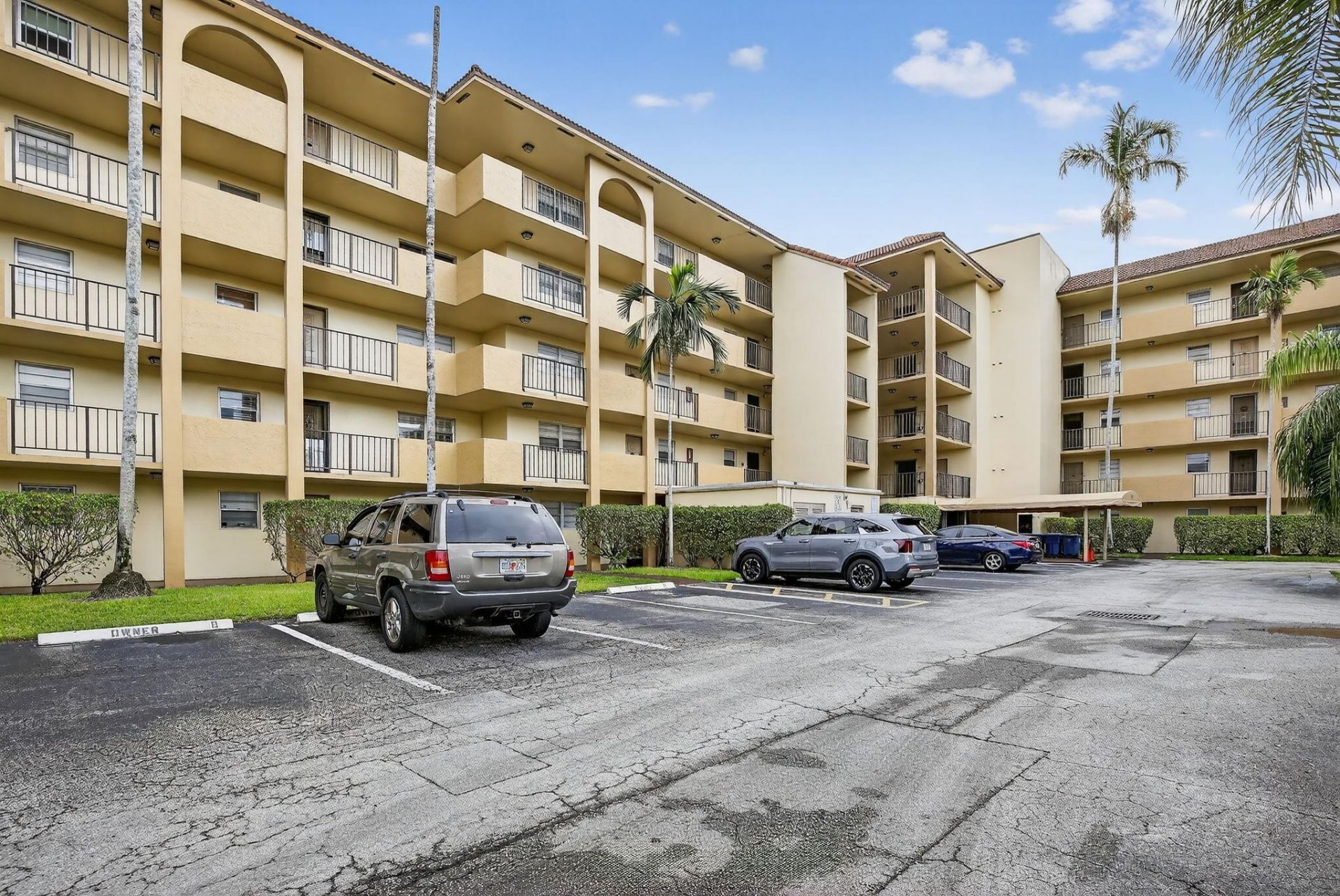 3905 N Nob Hill Road, Unit 201, Sunrise, FL 33351 Photo