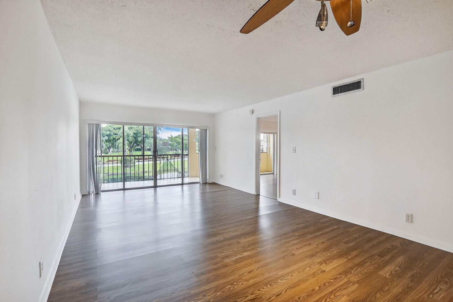 3905 N Nob Hill Road, Unit 201, Sunrise, FL 33351 Photo