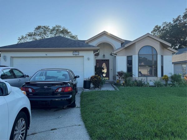 2074 WENTHWORTH CIRCLE, APOPKA, FL 32703
