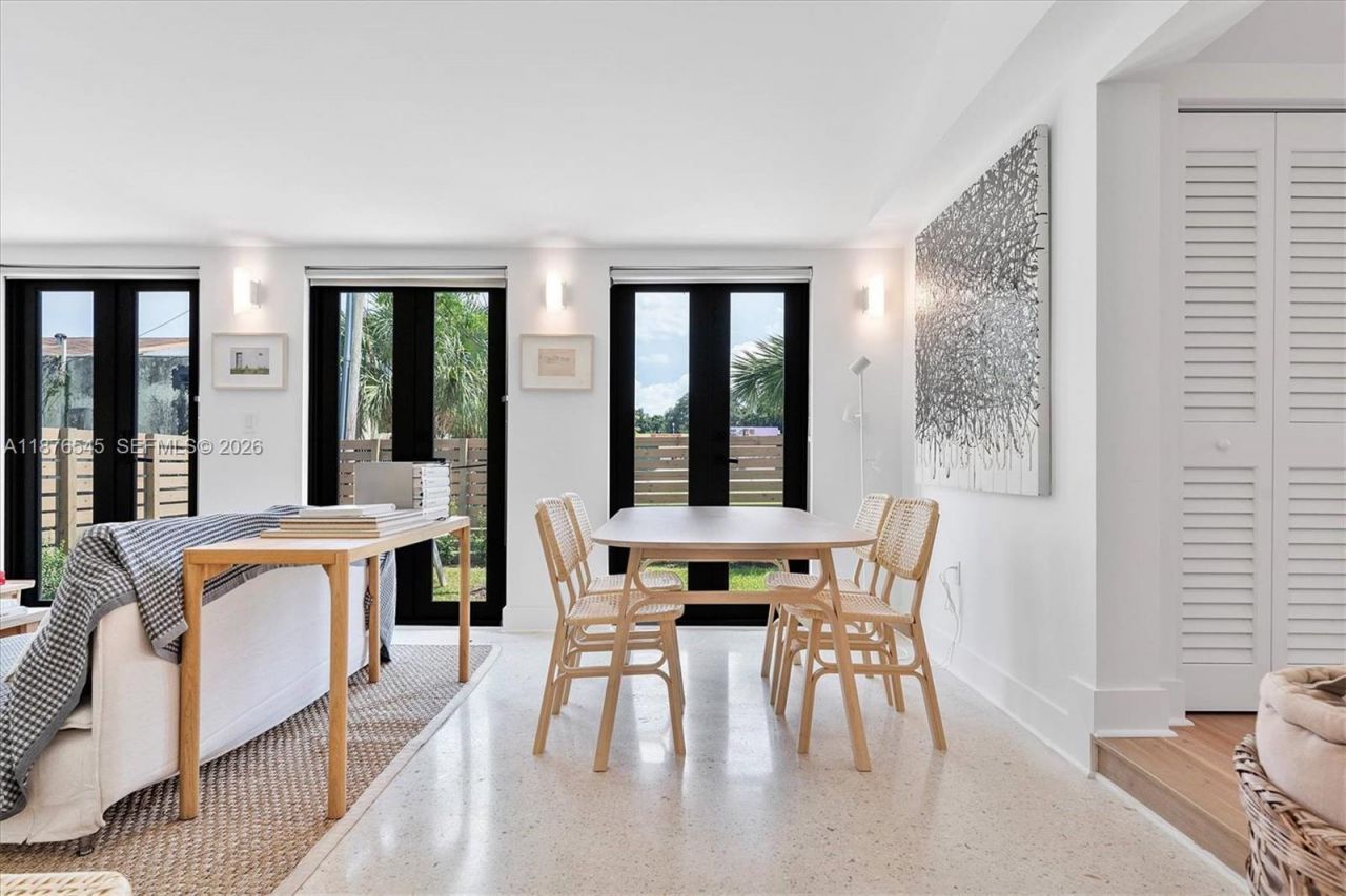 1076 NW 55th St, Miami, FL 33127 Photo