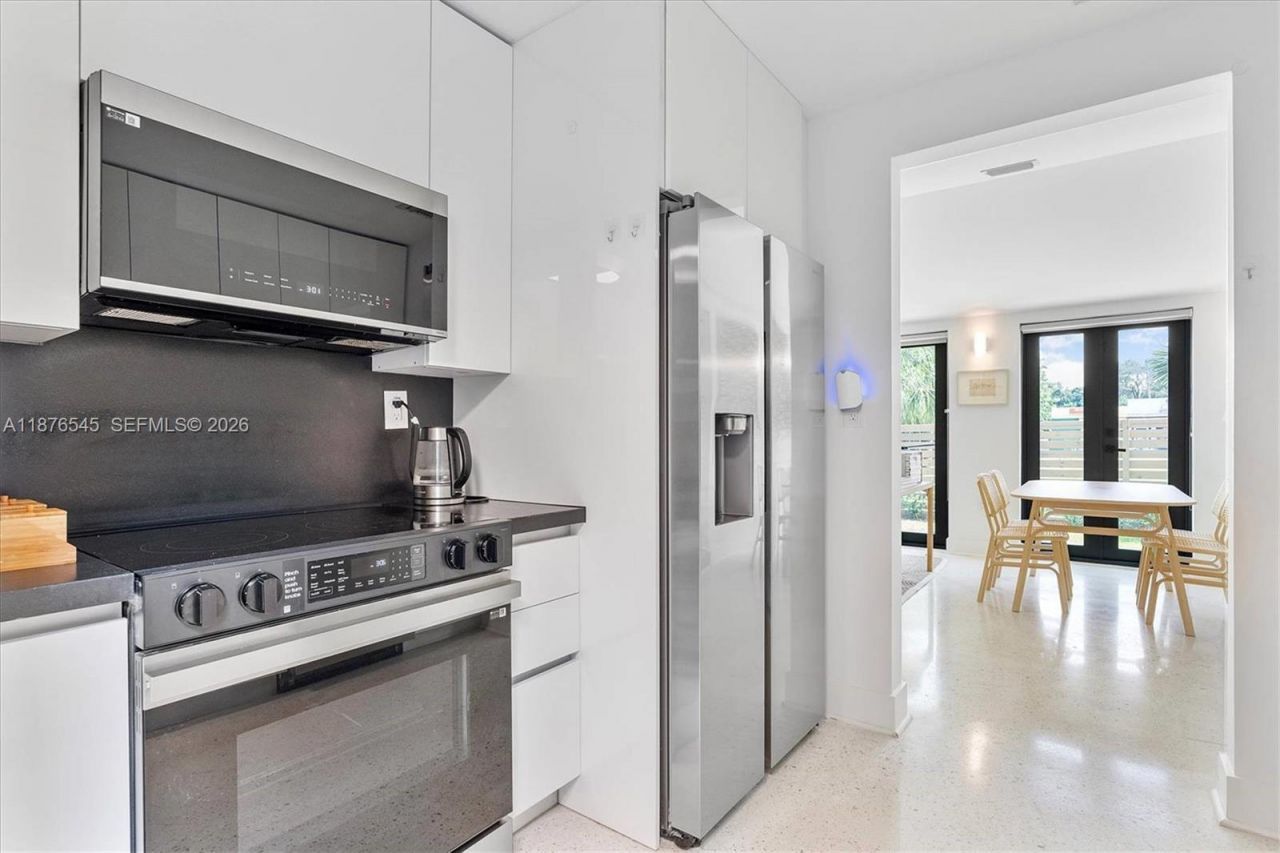 1076 NW 55th St, Miami, FL 33127 Photo