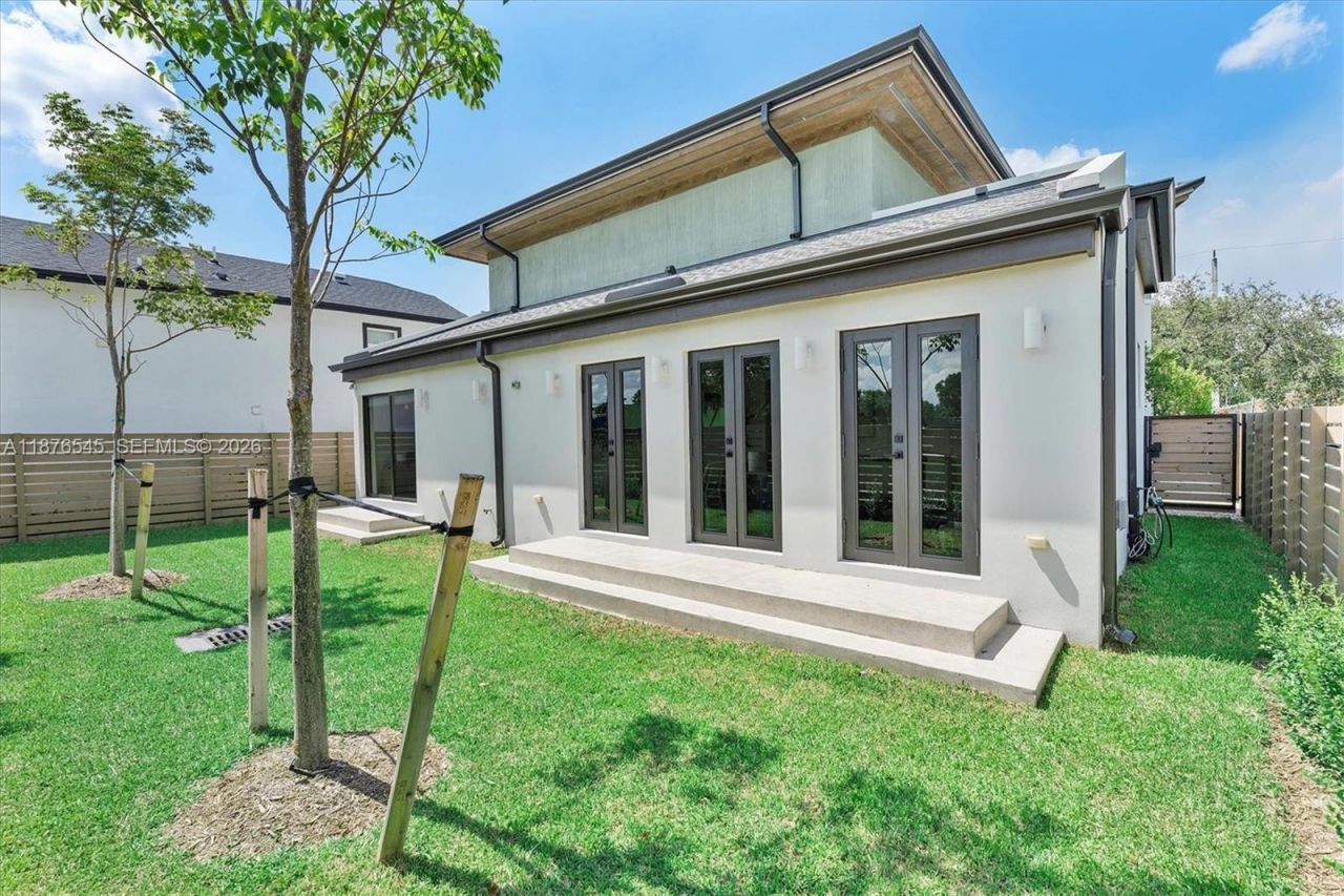 1076 NW 55th St, Miami, FL 33127 Photo