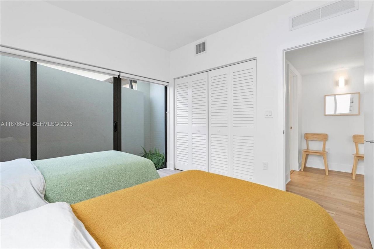 1076 NW 55th St, Miami, FL 33127 Photo