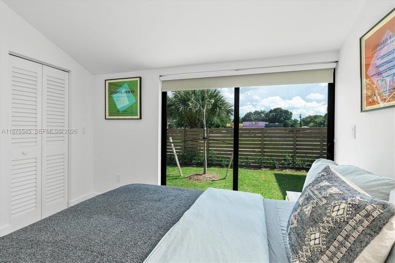 1076 NW 55th St, Miami, FL 33127 Photo