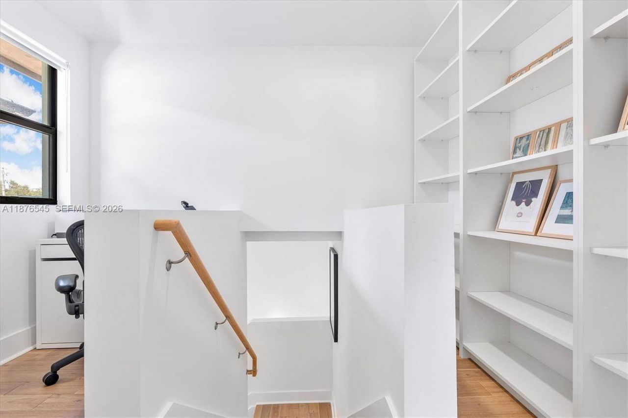 1076 NW 55th St, Miami, FL 33127 Photo