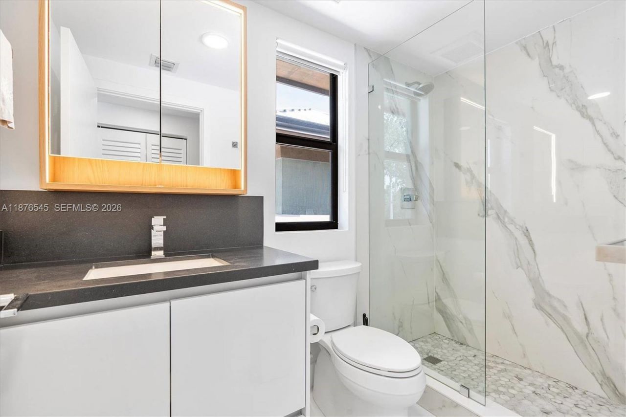 1076 NW 55th St, Miami, FL 33127 Photo