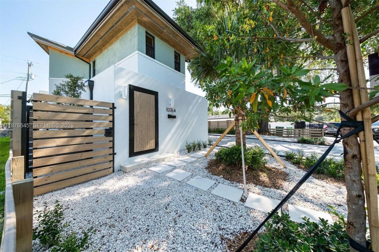 1076 NW 55th St, Miami, FL 33127 Photo