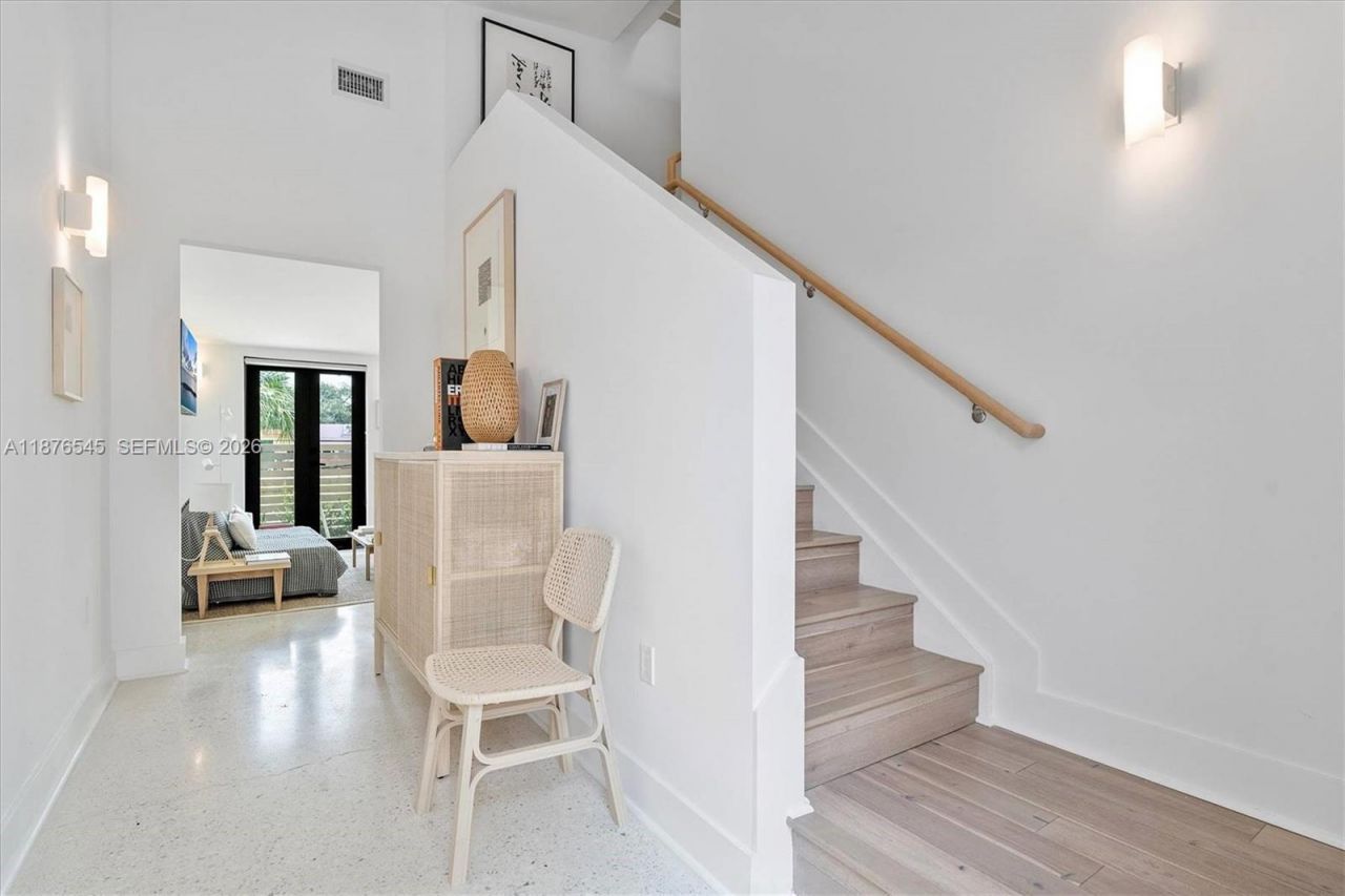 1076 NW 55th St, Miami, FL 33127 Photo