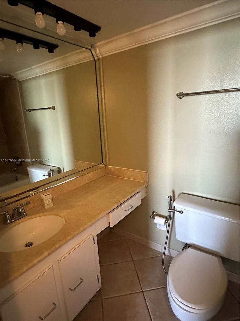 6770 Indian Creek Dr, Unit 11M, Miami Beach, FL 33141 Photo