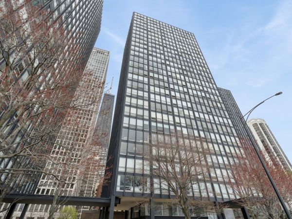 880 N Lake Shore Drive, Unit 16G, Chicago, IL 60611